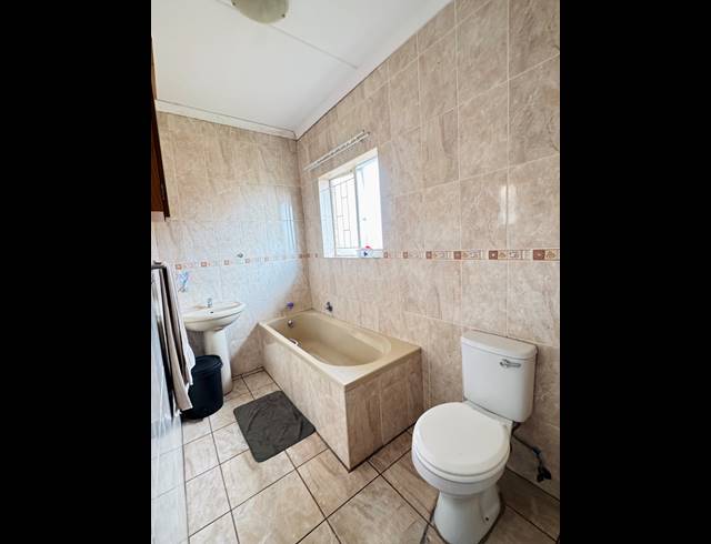 3 BEDROOM FREESTANDING FOR SALE IN BEN FLEUR